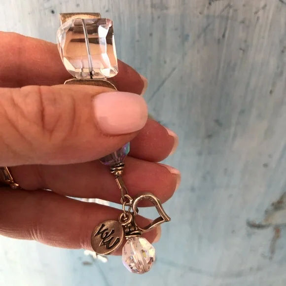 Bracelet w/Swarovski crystals, silver chunks & rings, and heart & arrow clasp - Picture 8 of 12